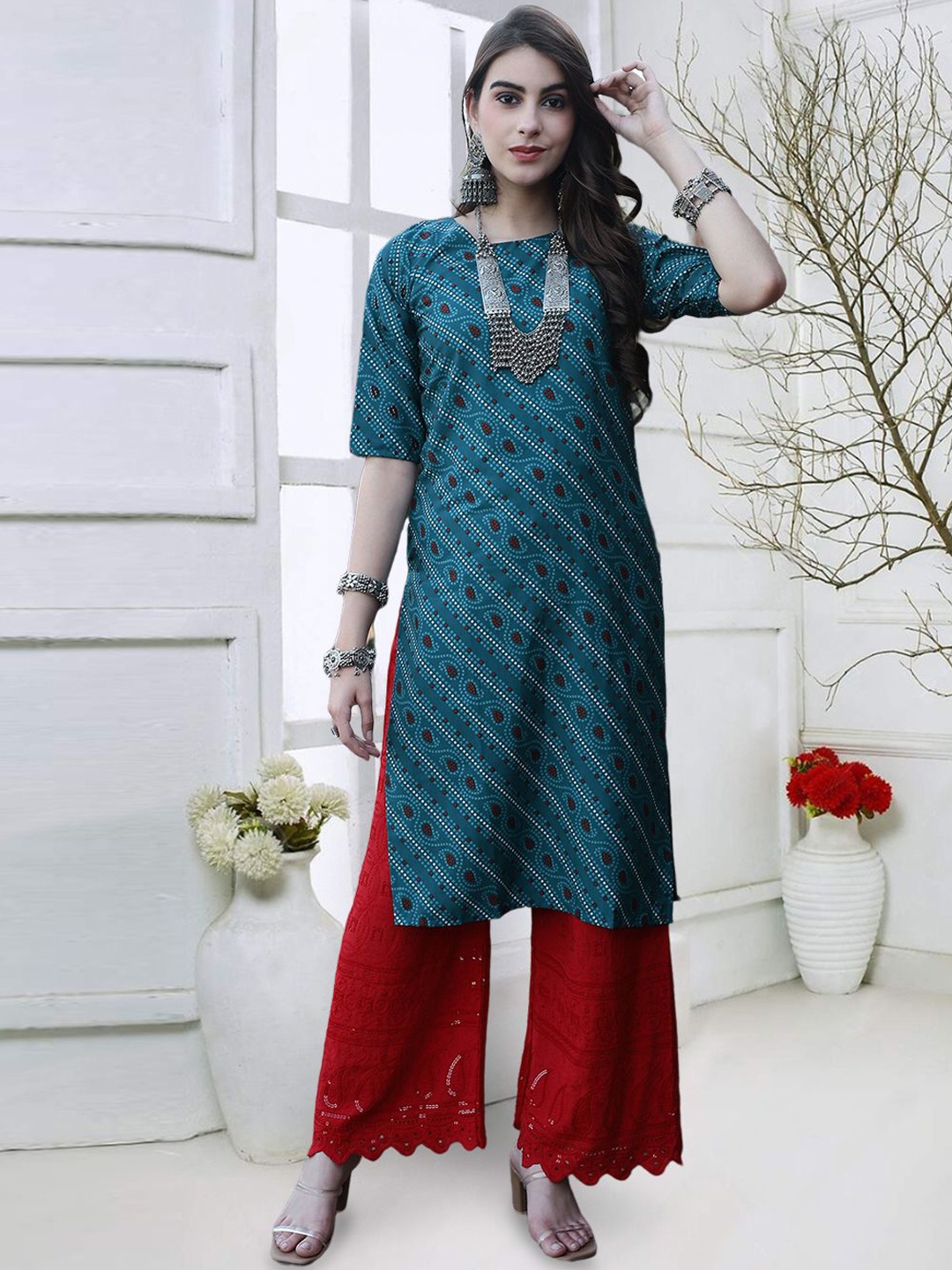 

7Threads Floral Printed Round Neck Straight Kurta, Blue