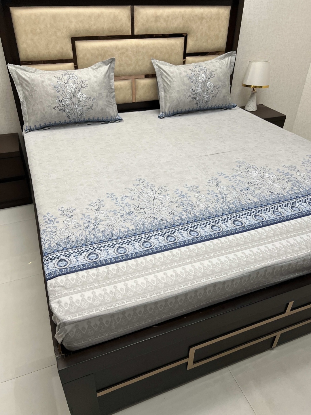 

Pure Decor lifestyle Grey Floral Pure Cotton 330 TC King Bedsheet & 2 Pillow Covers
