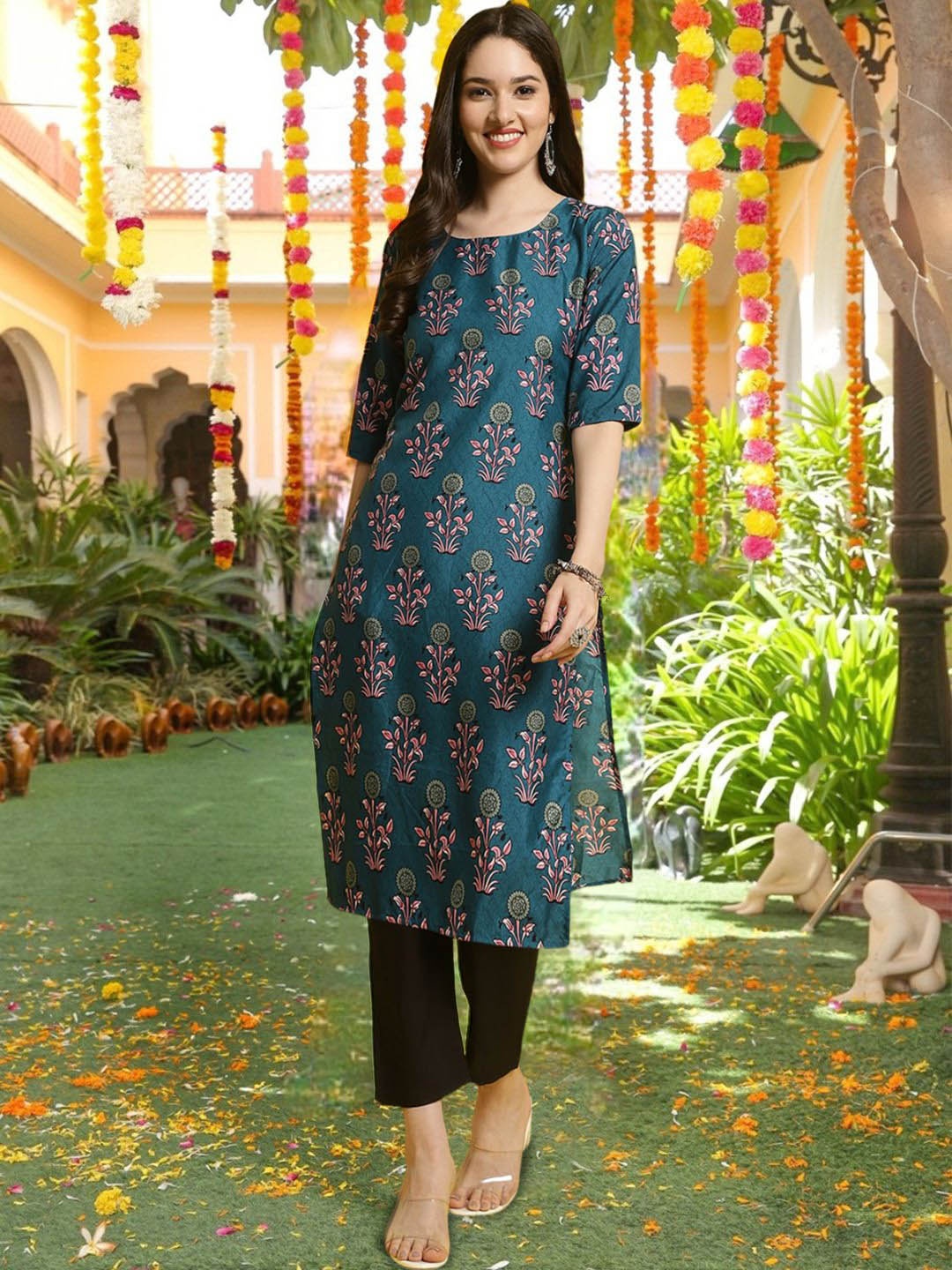 

7Threads Floral Printed Round Neck Straight Kurta, Blue