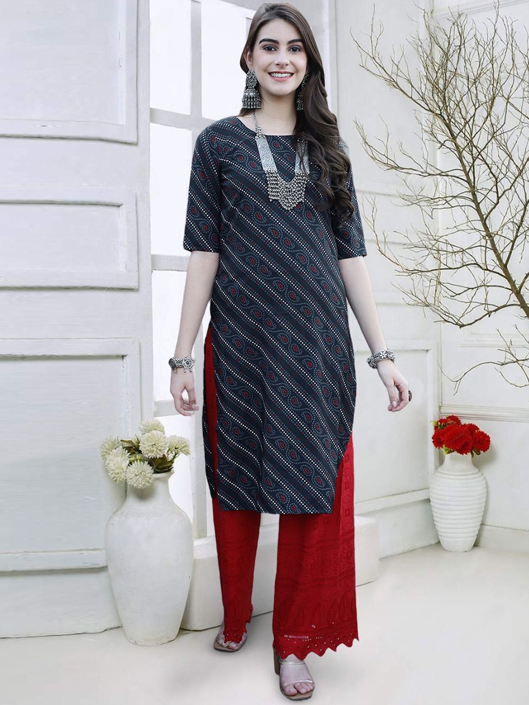 

7Threads Women Checked Keyhole Neck Cold-Shoulder Sleeves Mirror Work Floral Crepe Pathani Kurta, Multi