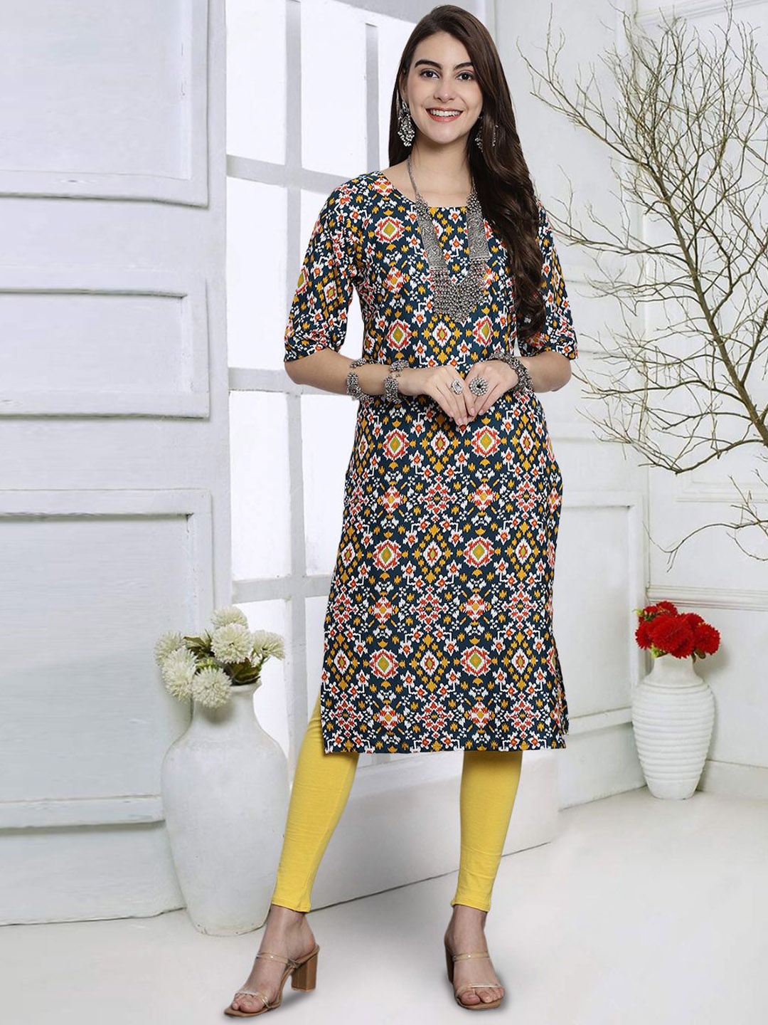 

7Threads Geometric Printed Round Neck Straight Kurta, Navy blue