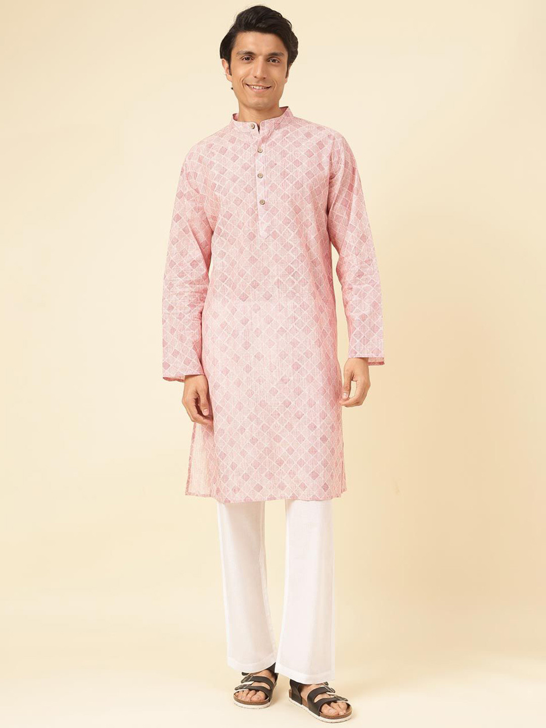 

Fabindia Geometric Block Printed Mandarin Collar Cotton Straight Kurta, Pink
