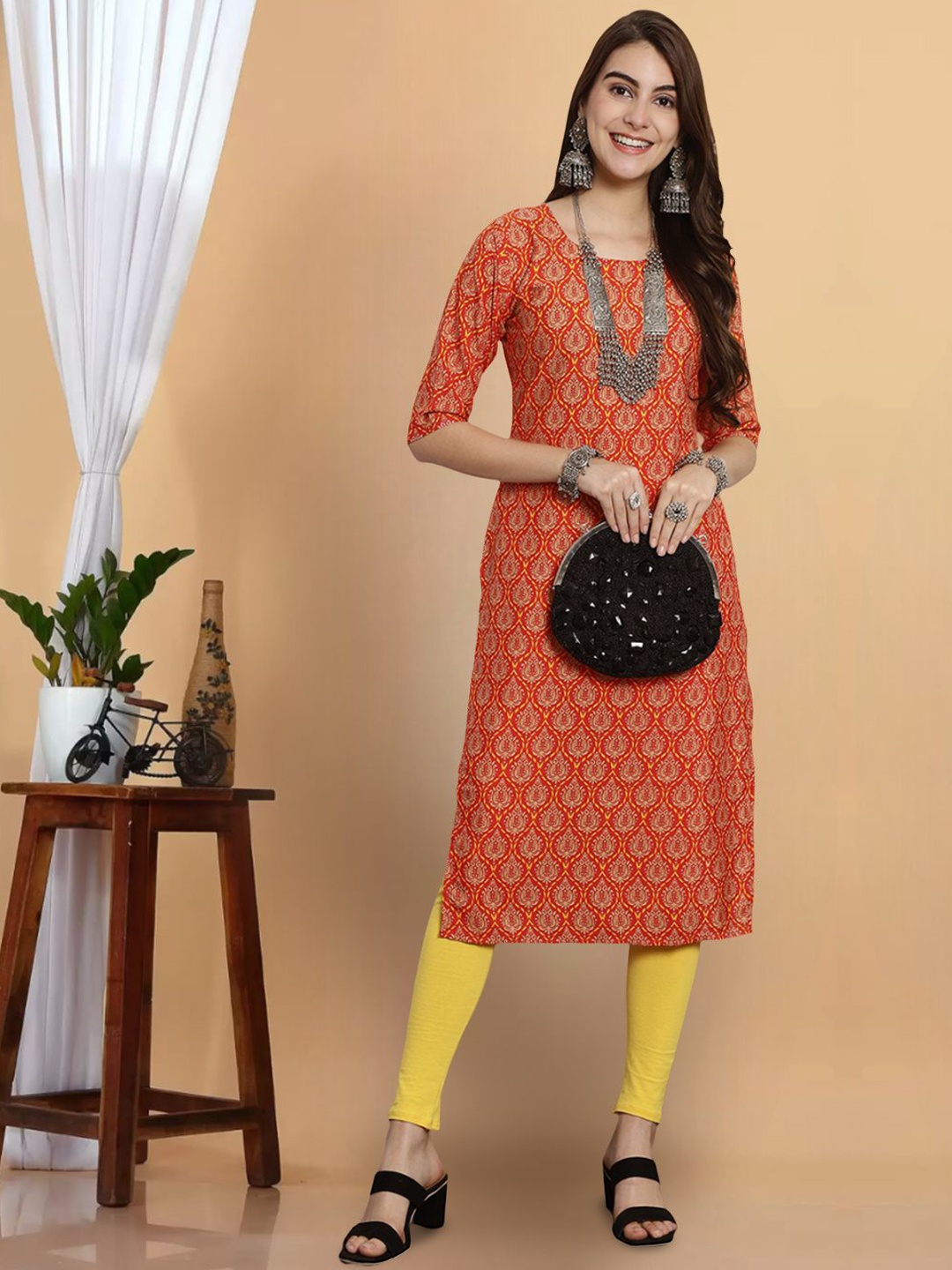 

7Threads Ethnic Motifs Printed Round Neck Straight Kurta, Orange