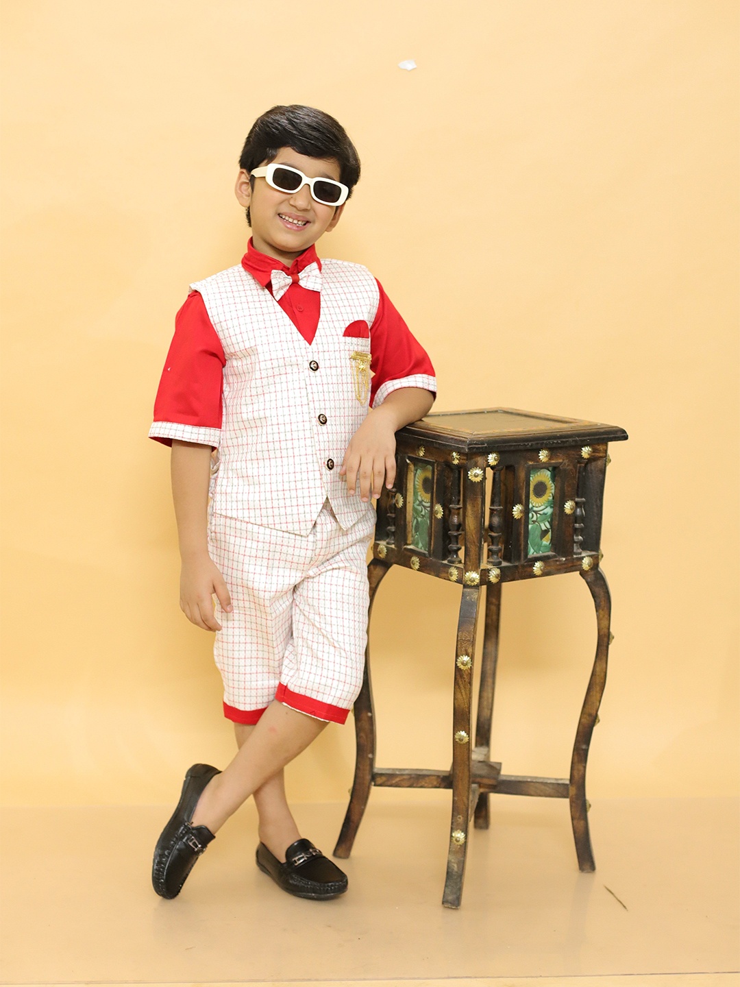 

ALLES MARCHE Boys Shirt with Shorts & Waistcoat, Red