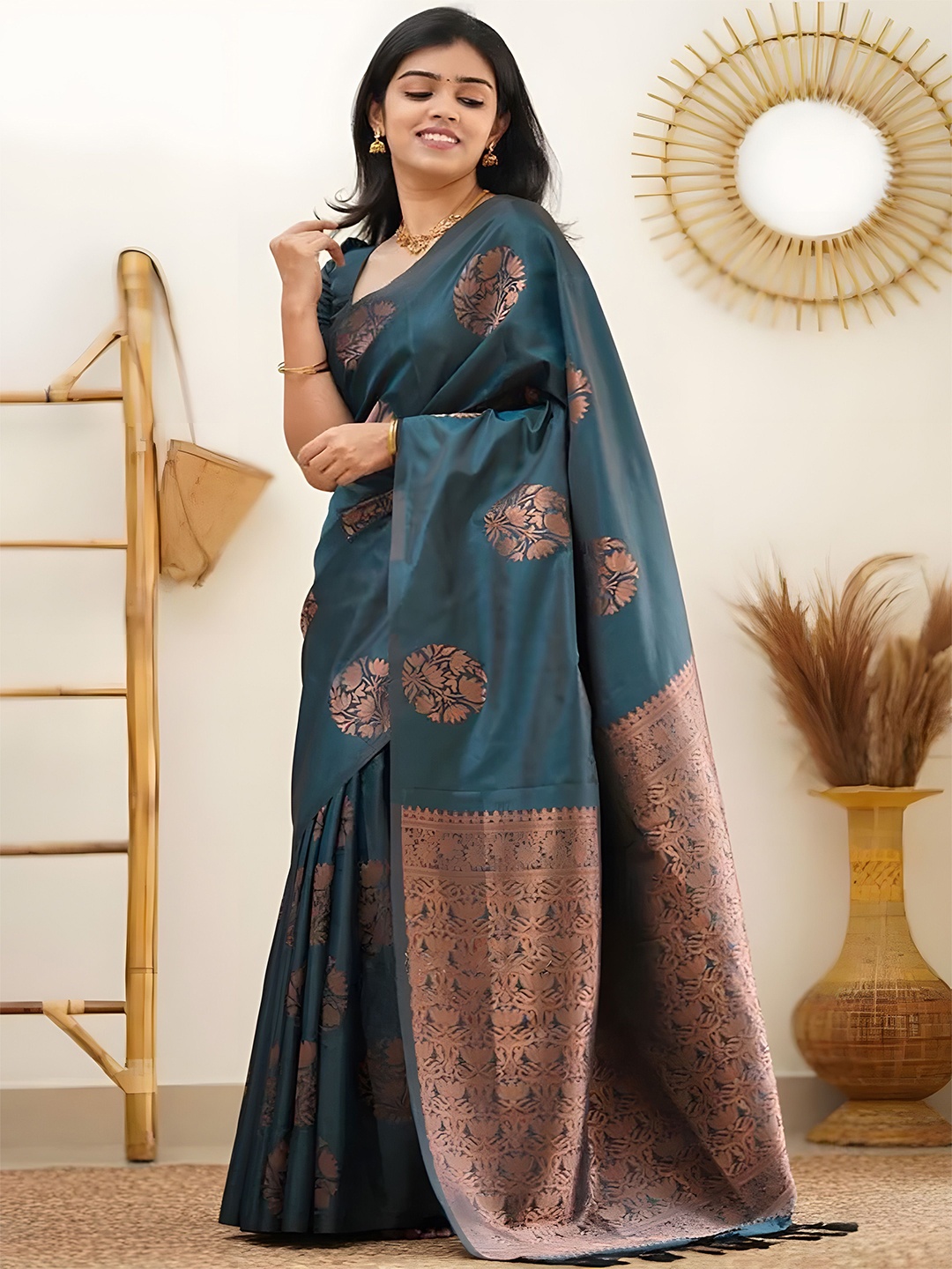 

Anouk Woven Design Zari Kanjeevaram Saree, Teal
