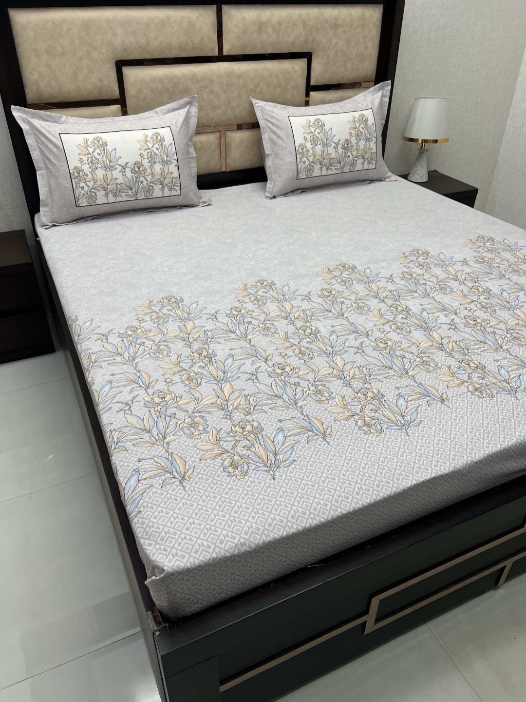 

Pure Decor lifestyle Grey Floral Pure Cotton 330 TC King Bedsheet & 2 Pillow Covers