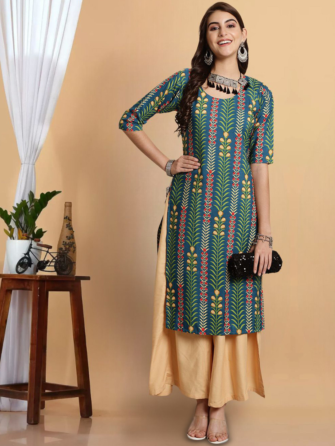 

7Threads Floral Printed Round Neck Straight Kurta, Navy blue