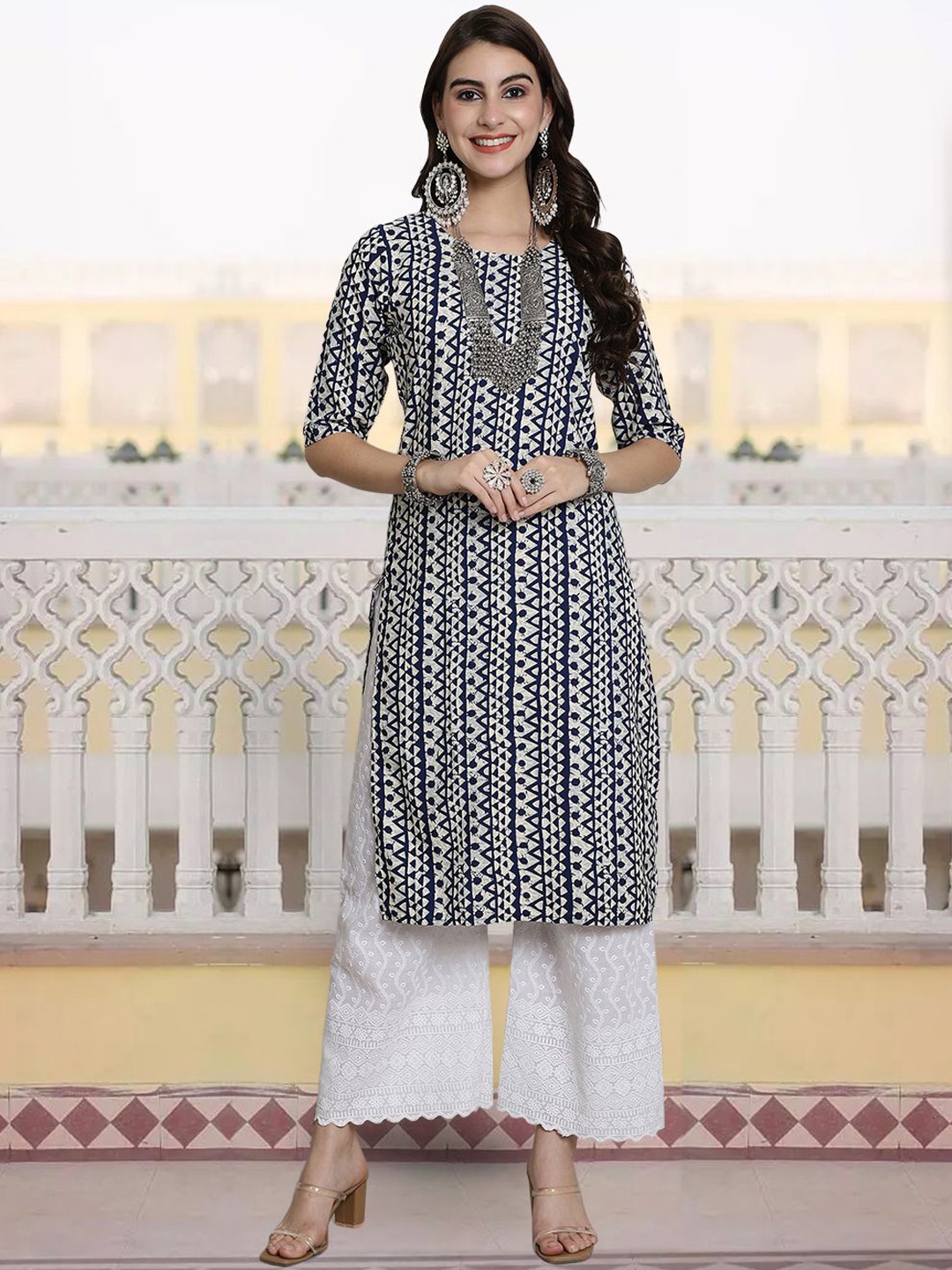 

7Threads Geometric Printed Round Neck Straight Kurta, Blue