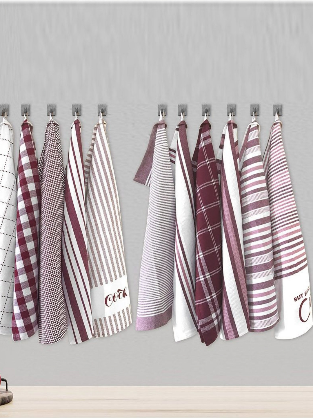 

OASIS Maroon & White 12 Pieces Printed Cotton Kitchen Towels