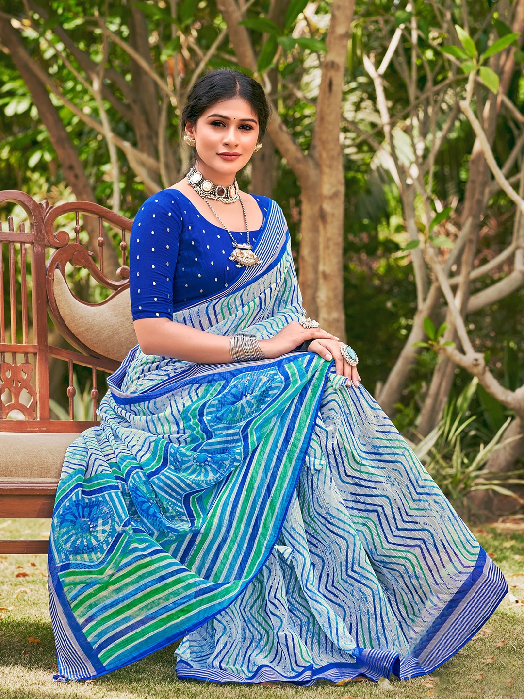 

NIRMAL CREATION Striped Pure Silk Saree, Blue
