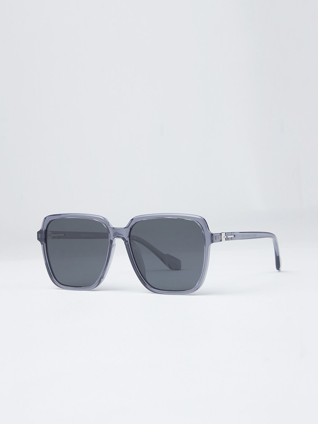 

Banana Club Unisex Square Sunglasses BVP9517, Grey