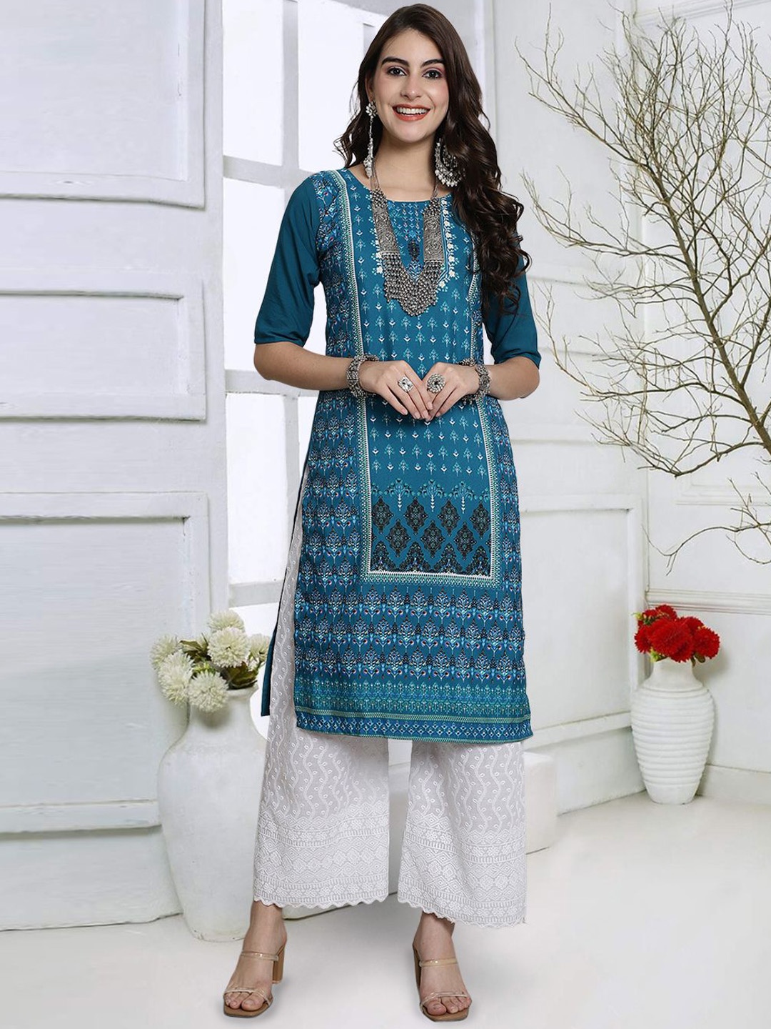 

7Threads Women Geometric Keyhole Neck Cold-Shoulder Sleeves Sequinned Floral Crepe Kurta, Multi