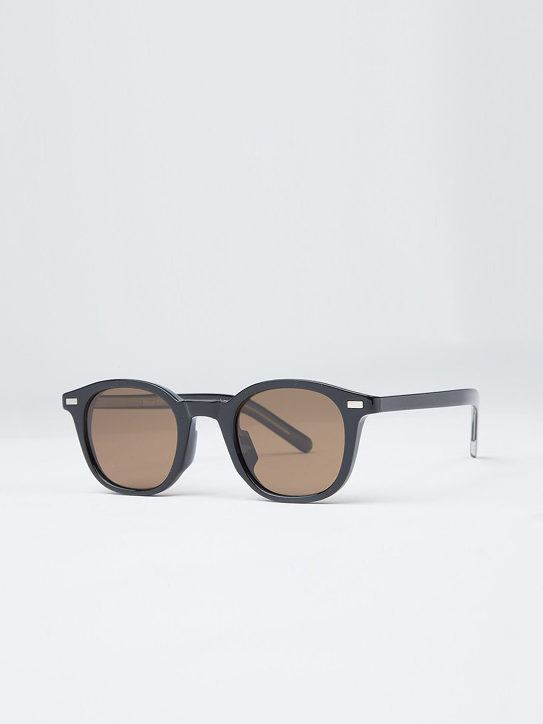 

Banana Club Unisex Oval Sunglasses BVP9523, Brown