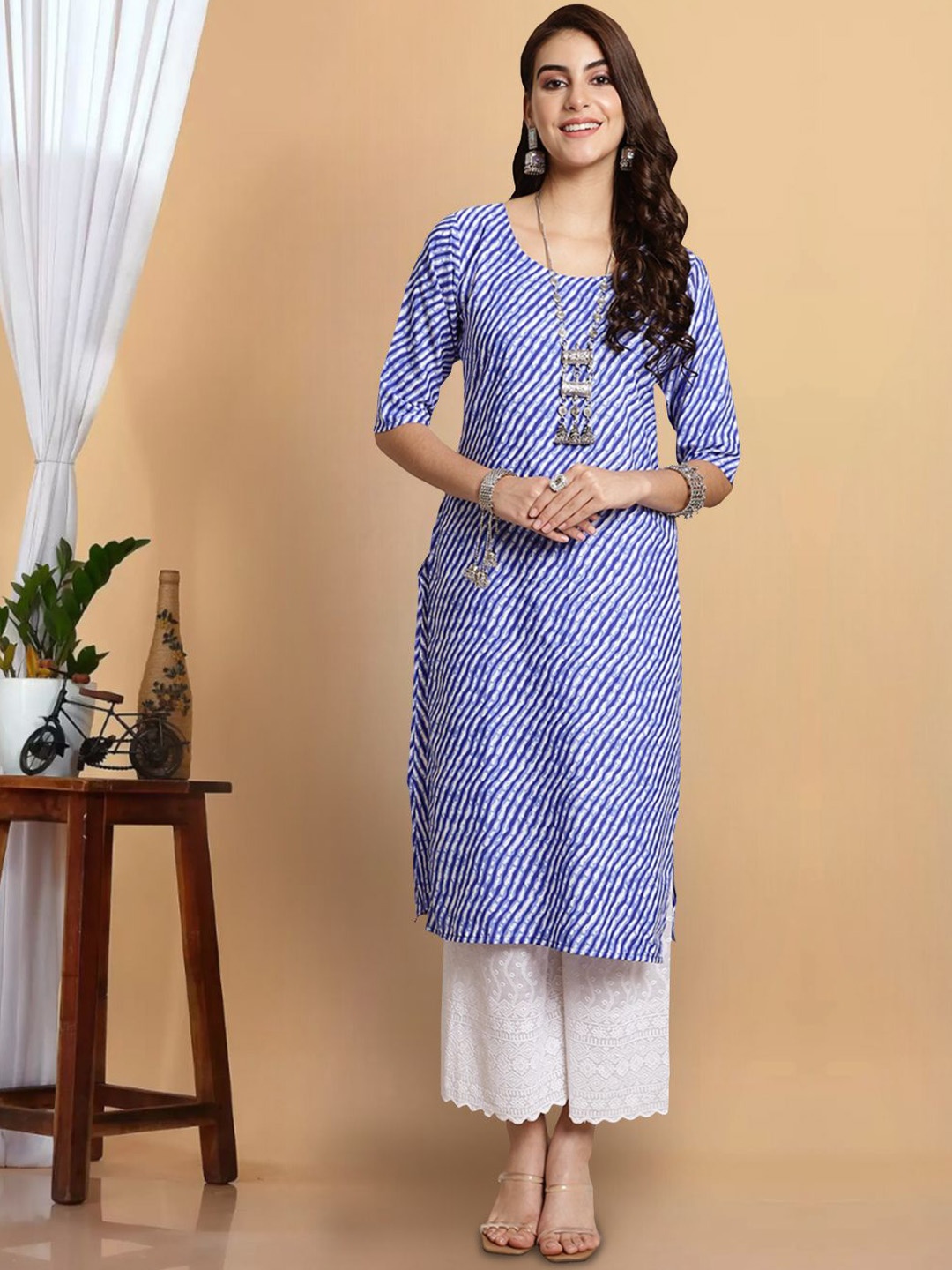 

7Threads Leheriya Printed Round Neck Crepe Straight Kurta, Blue