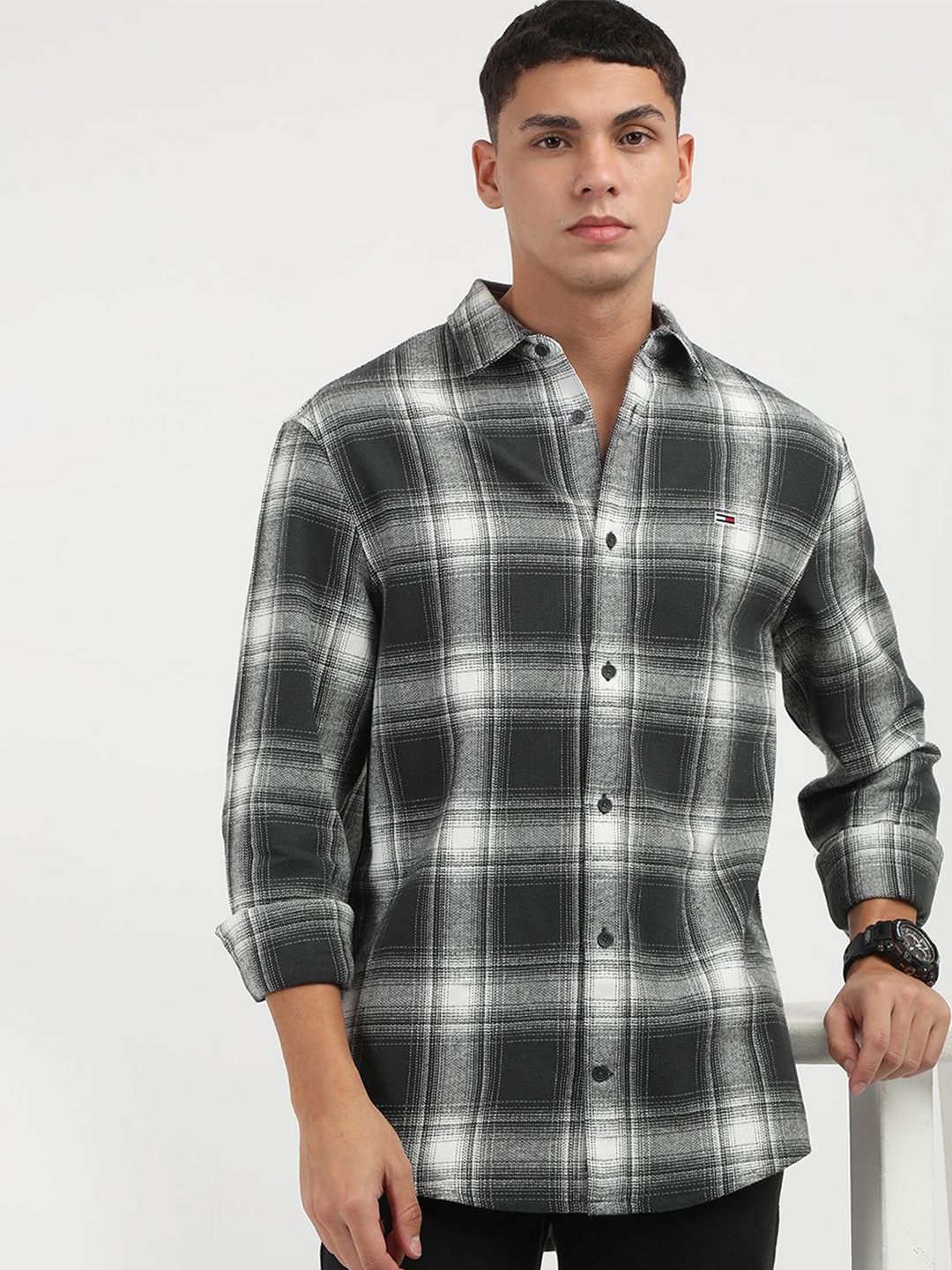 

Tommy Hilfiger Men Tartan Checks Opaque Checked Casual Shirt, Grey