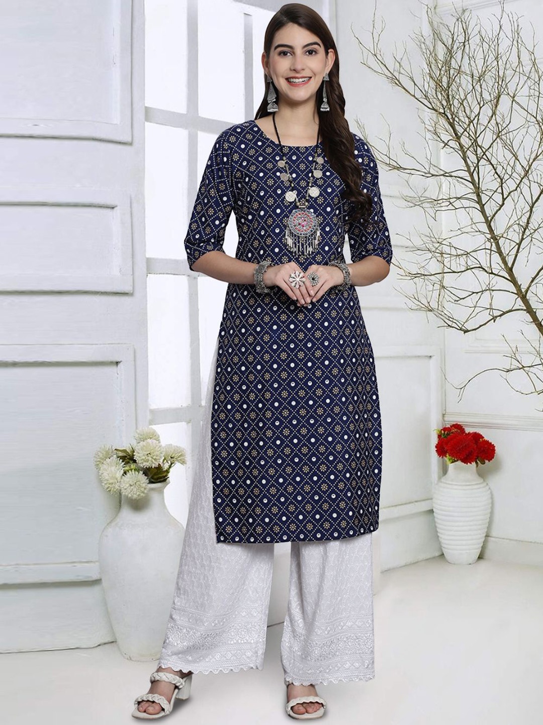 

7Threads Geometric Printed Round Neck Crepe Straight Kurta, Blue