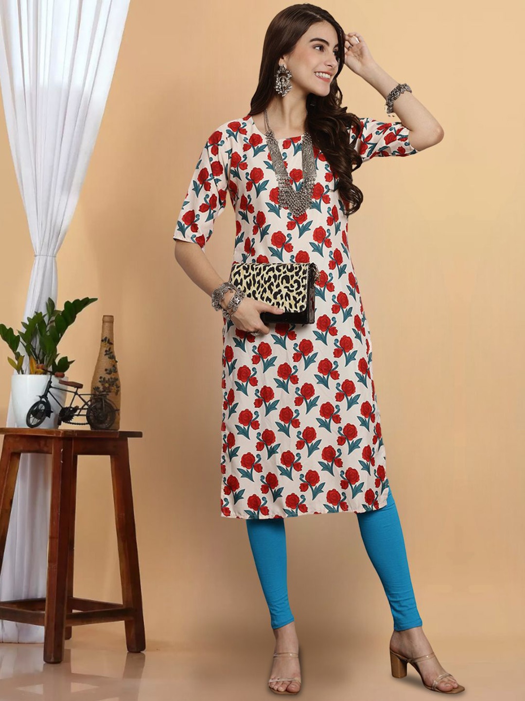 

7Threads Floral Printed Round Neck Crepe Straight Kurta, Cream