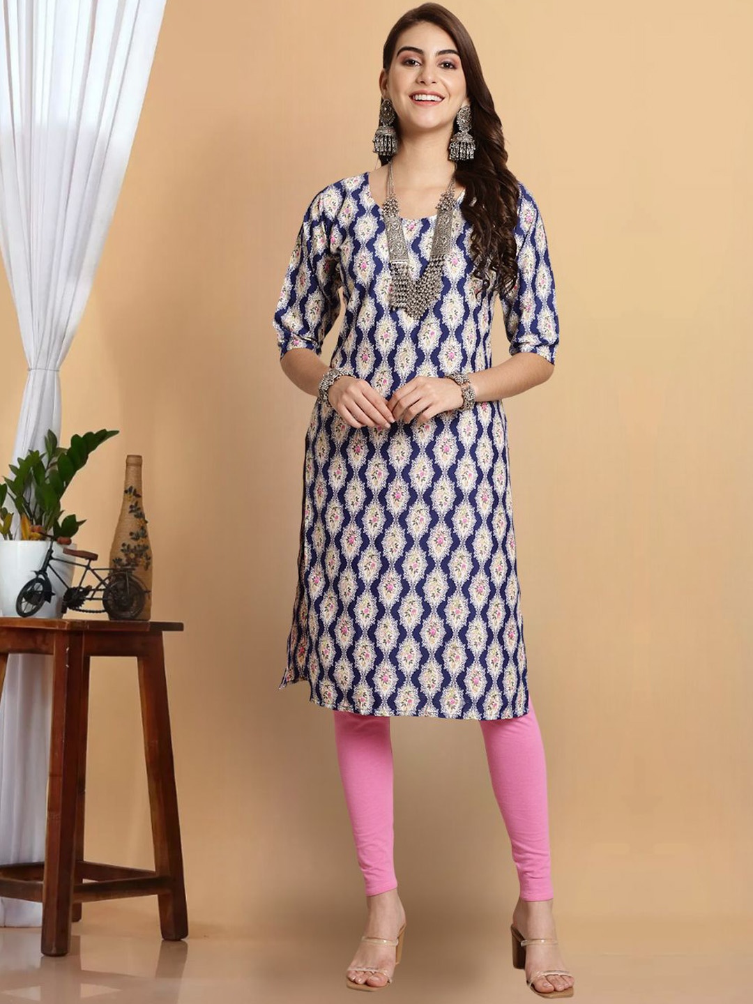 

7Threads Floral Printed Round Neck Crepe Straight Kurta, Navy blue