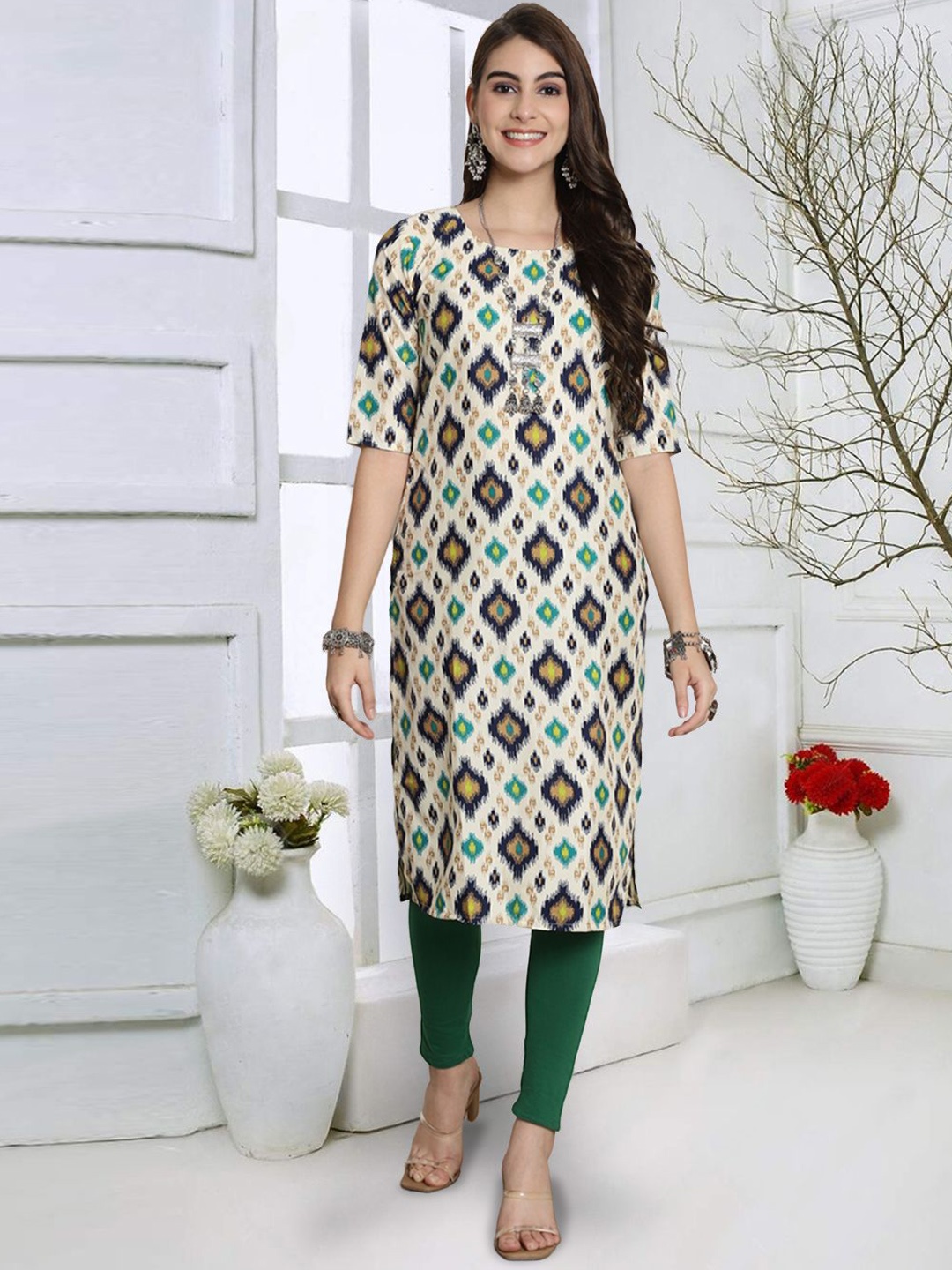 

7Threads Women Geometric Printed Keyhole Neck Sequinned Floral Crepe Kurta, Multi