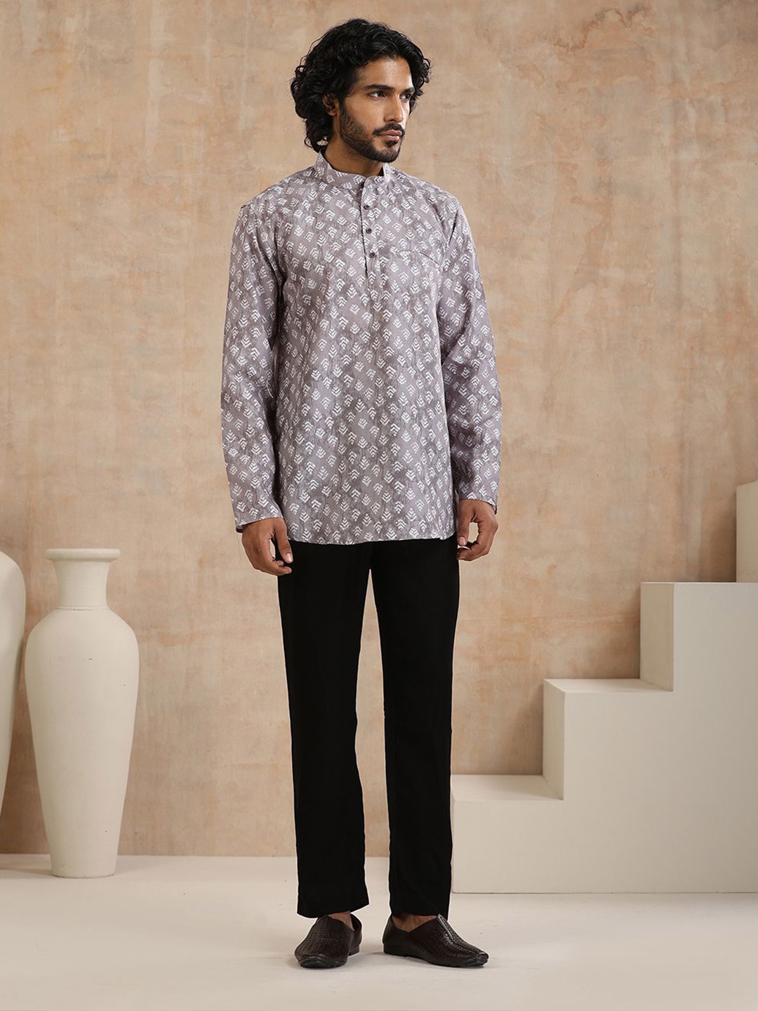 

House of Chikankari Geometric Printed Band Collar Kurta, Grey