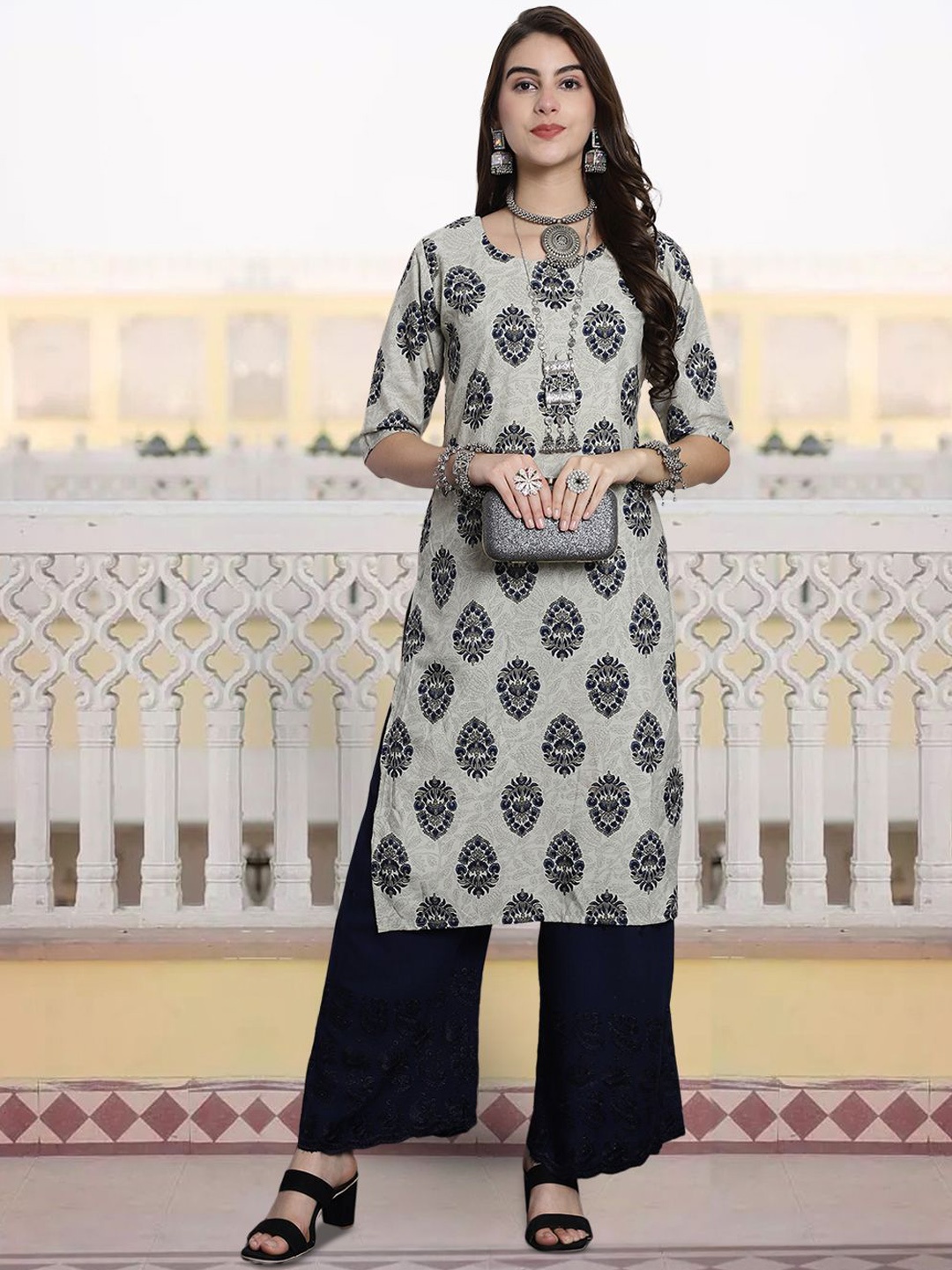 

7Threads Women Ethnic Motifs Printed Sequinned Floral Crepe Kurta, Multi