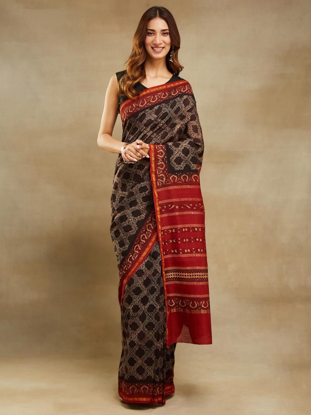 

Fabindia Ethnic Motifs Zari Block Print Saree, Maroon