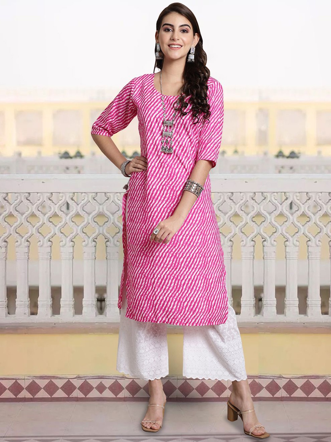 

7Threads Leheriya Printed Round Neck Straight Kurta, Pink