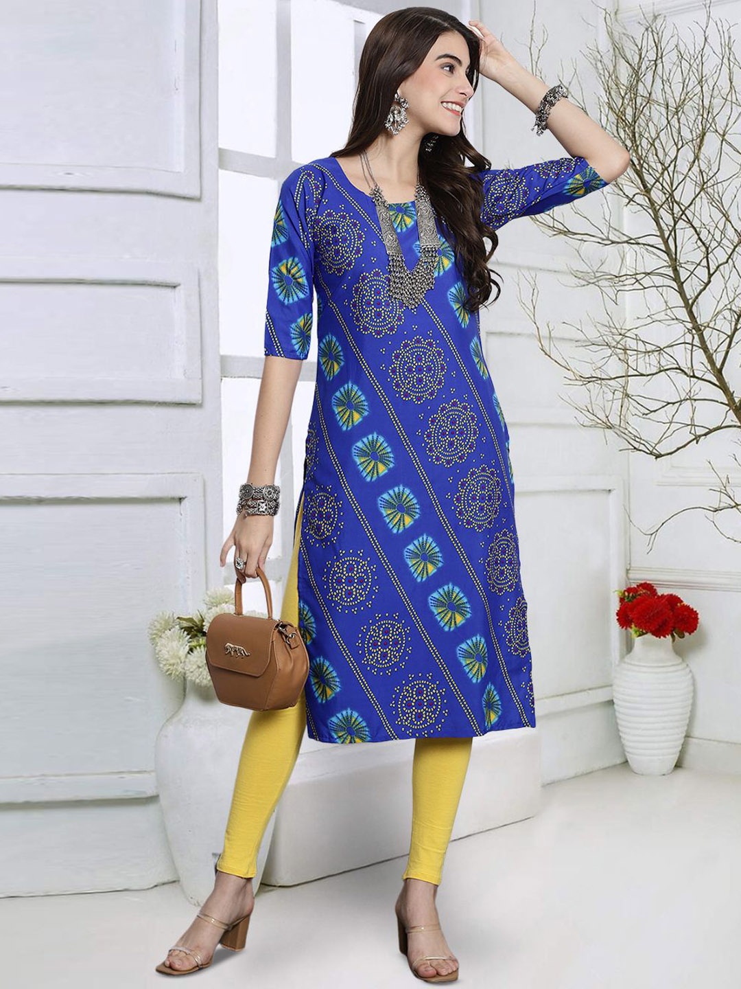 

7Threads Geometric Printed Round Neck Regular Crepe Straight Kurta, Blue