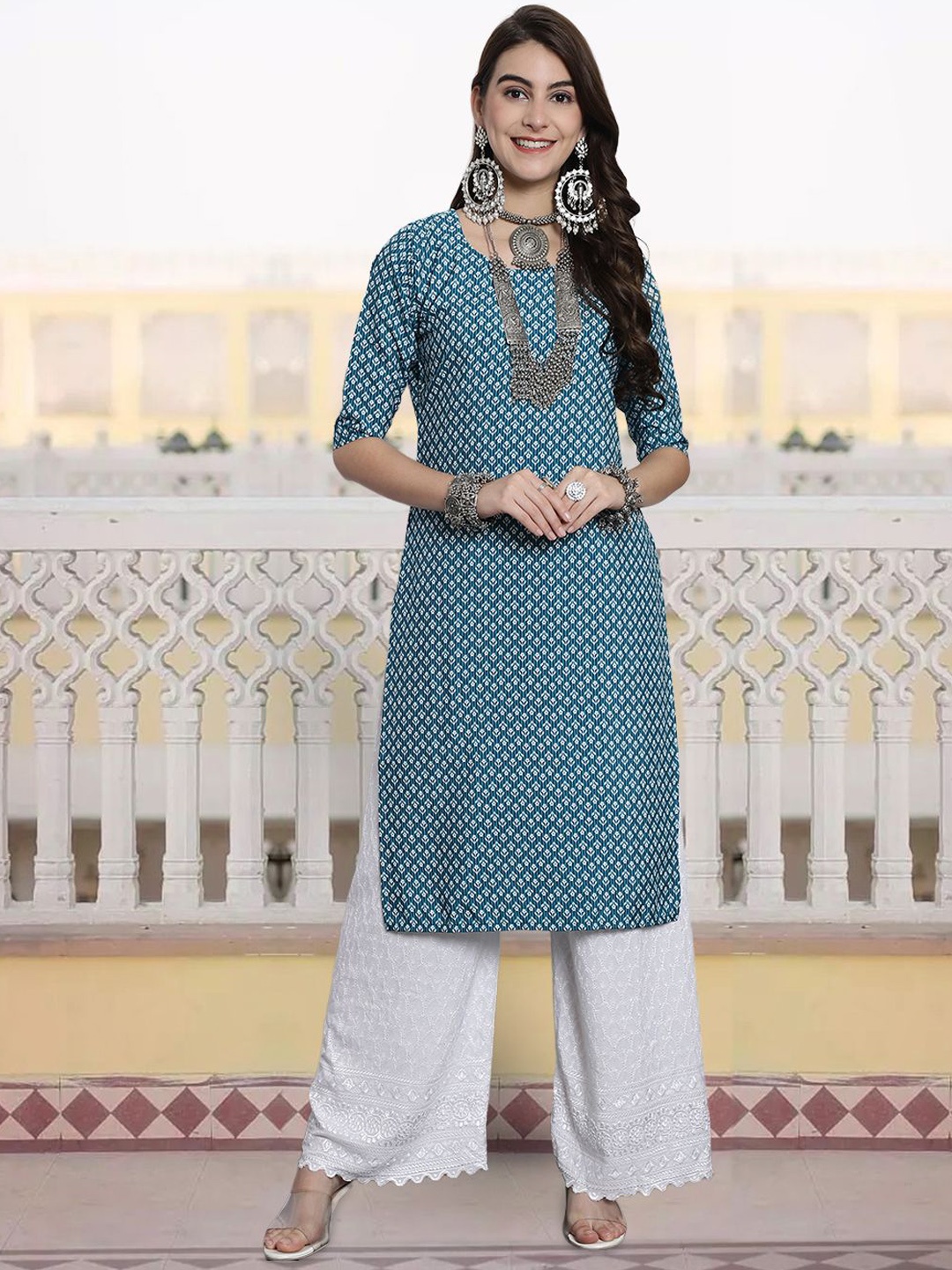 

7Threads Floral Printed Round Neck Straight Kurta, Blue