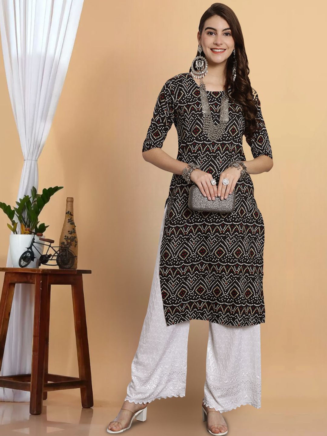 

7Threads Bandhani Printed Round Neck Straight Kurta, Black