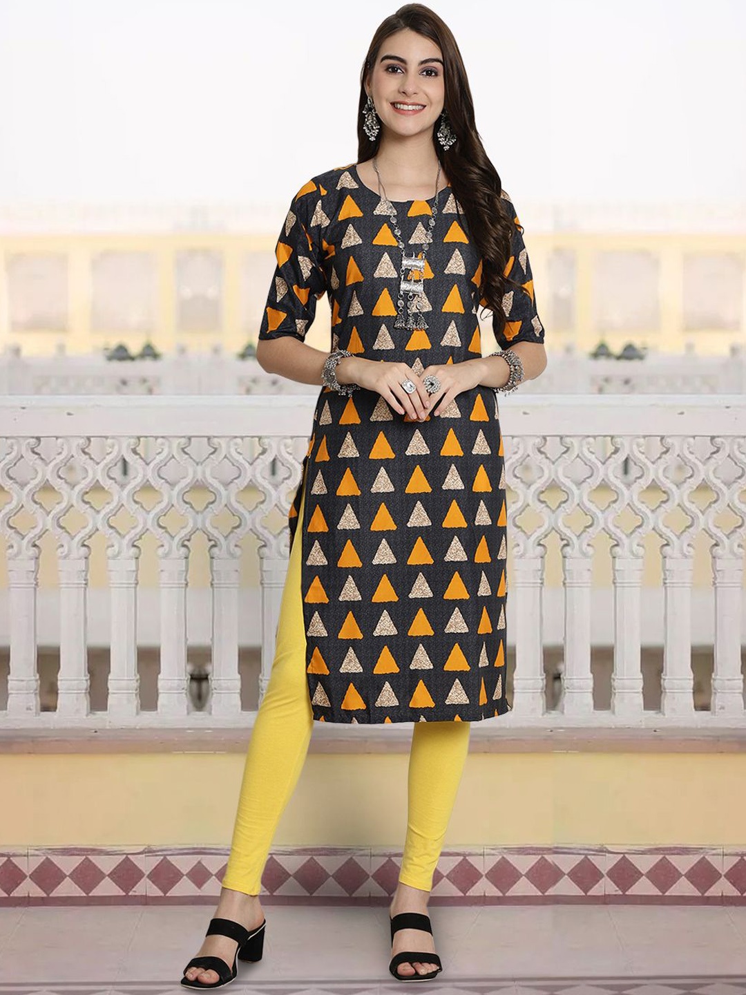

7Threads Geometric Printed Round Neck Straight Kurta, Black