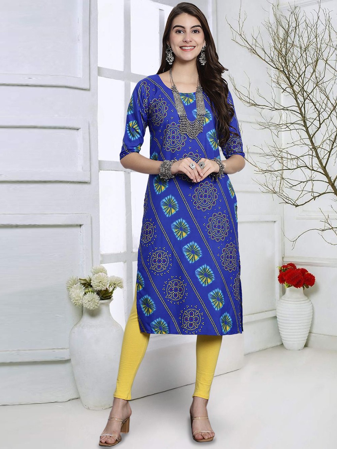 

7Threads Floral Printed Round Neck Straight Crepe Kurta, Blue