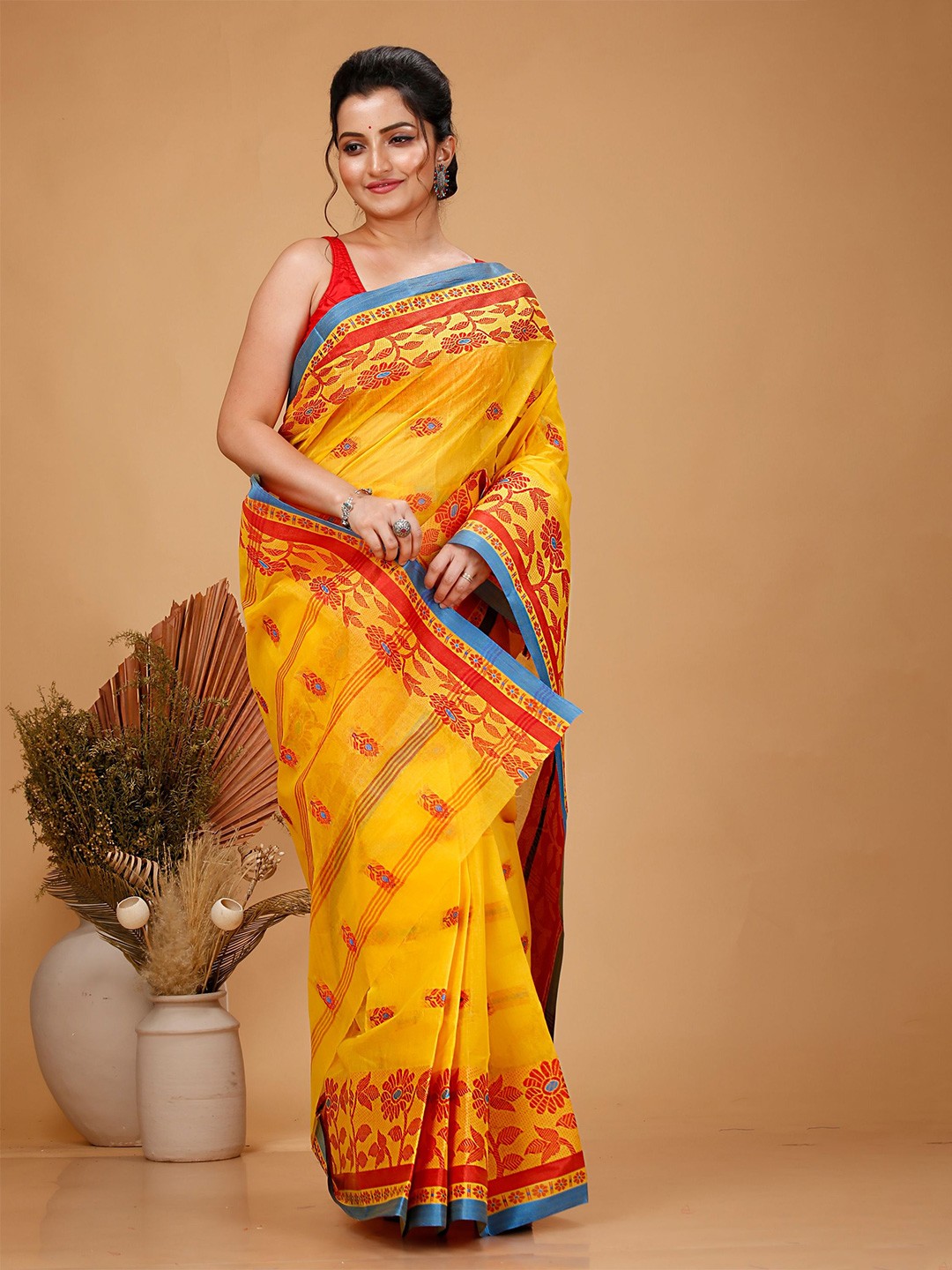 

DipDiya Woven Design Zari Pure Cotton Taant Saree, Yellow