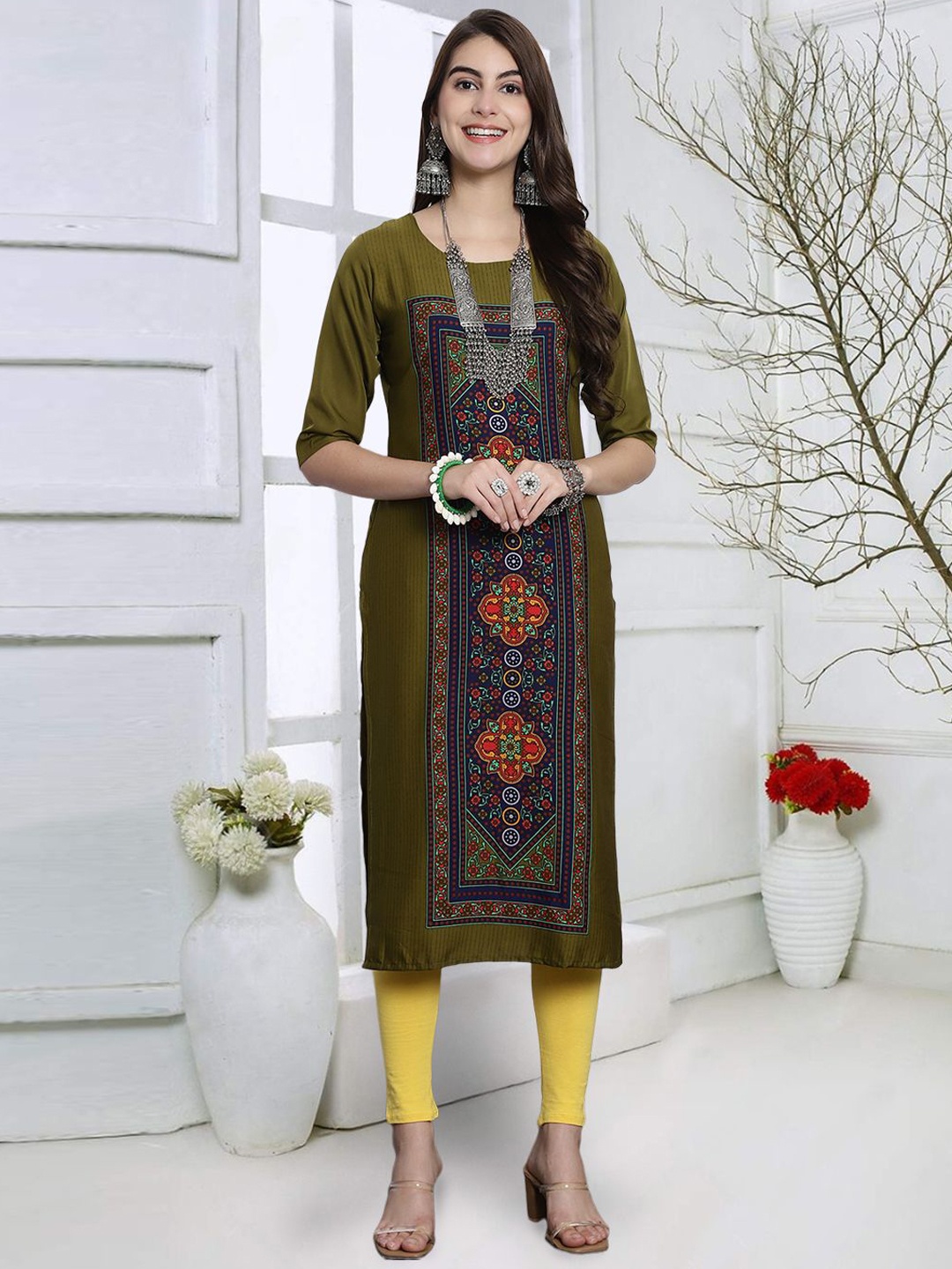 

7Threads Women Embellished Patchwork Floral Crepe Kurta, Multi