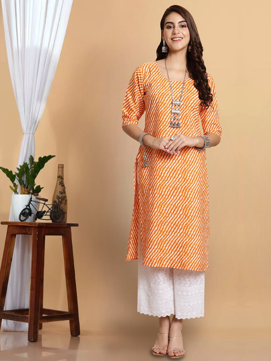 

7Threads Leheriya Printed Round Neck Crepe Straight Kurta, Orange