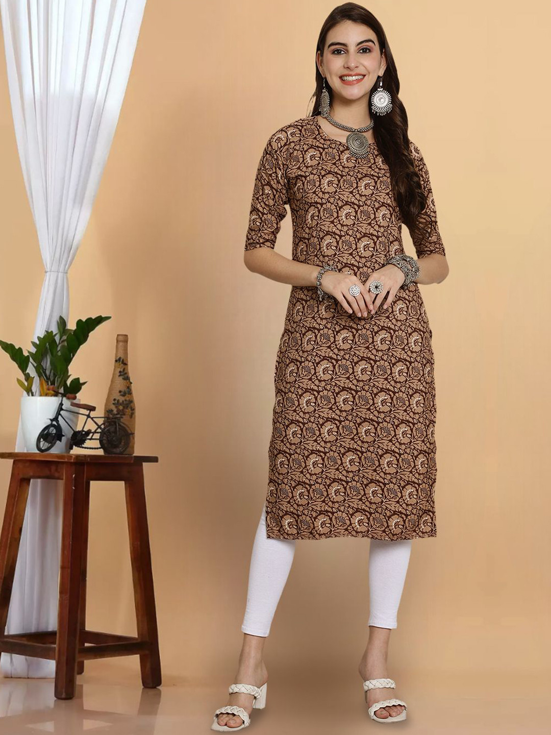 

7Threads Floral Printed Round Neck Straight Kurta, Brown