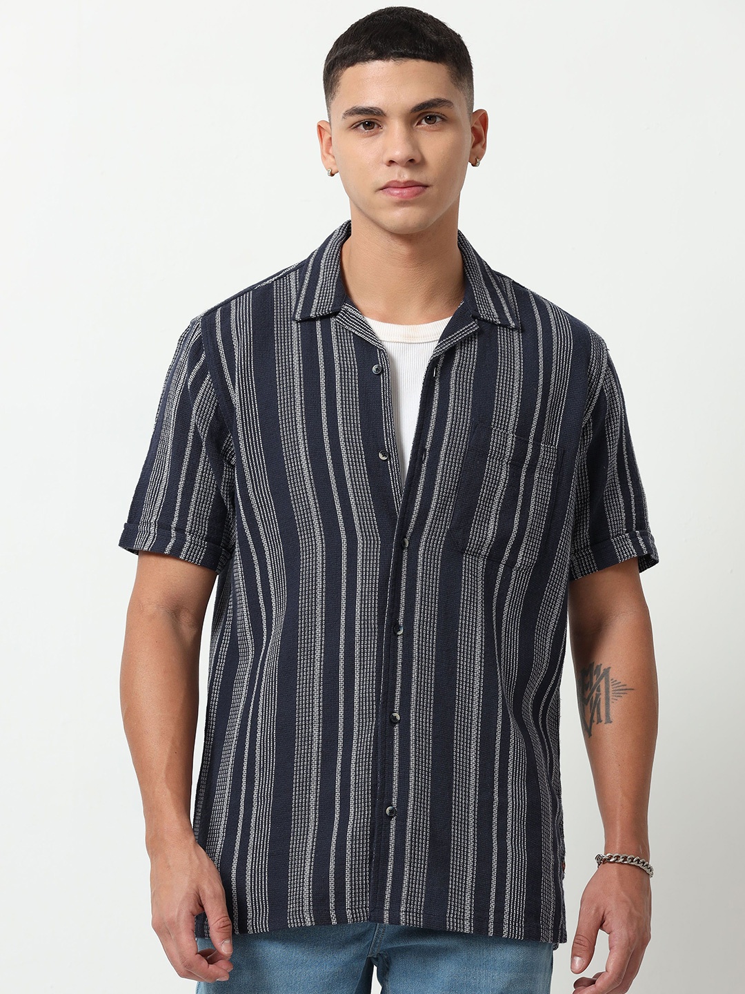 

URBARO Men Smart Slim Fit Opaque Striped Casual Shirt, Navy blue