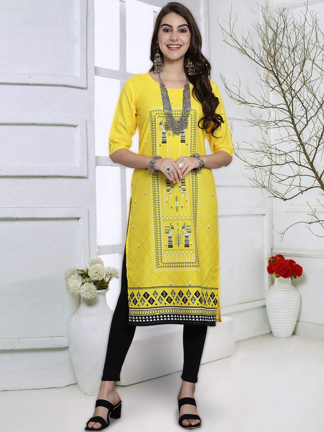 

7Threads Ethnic Motifs Printed Round Neck Crepe Straight Kurta, Yellow