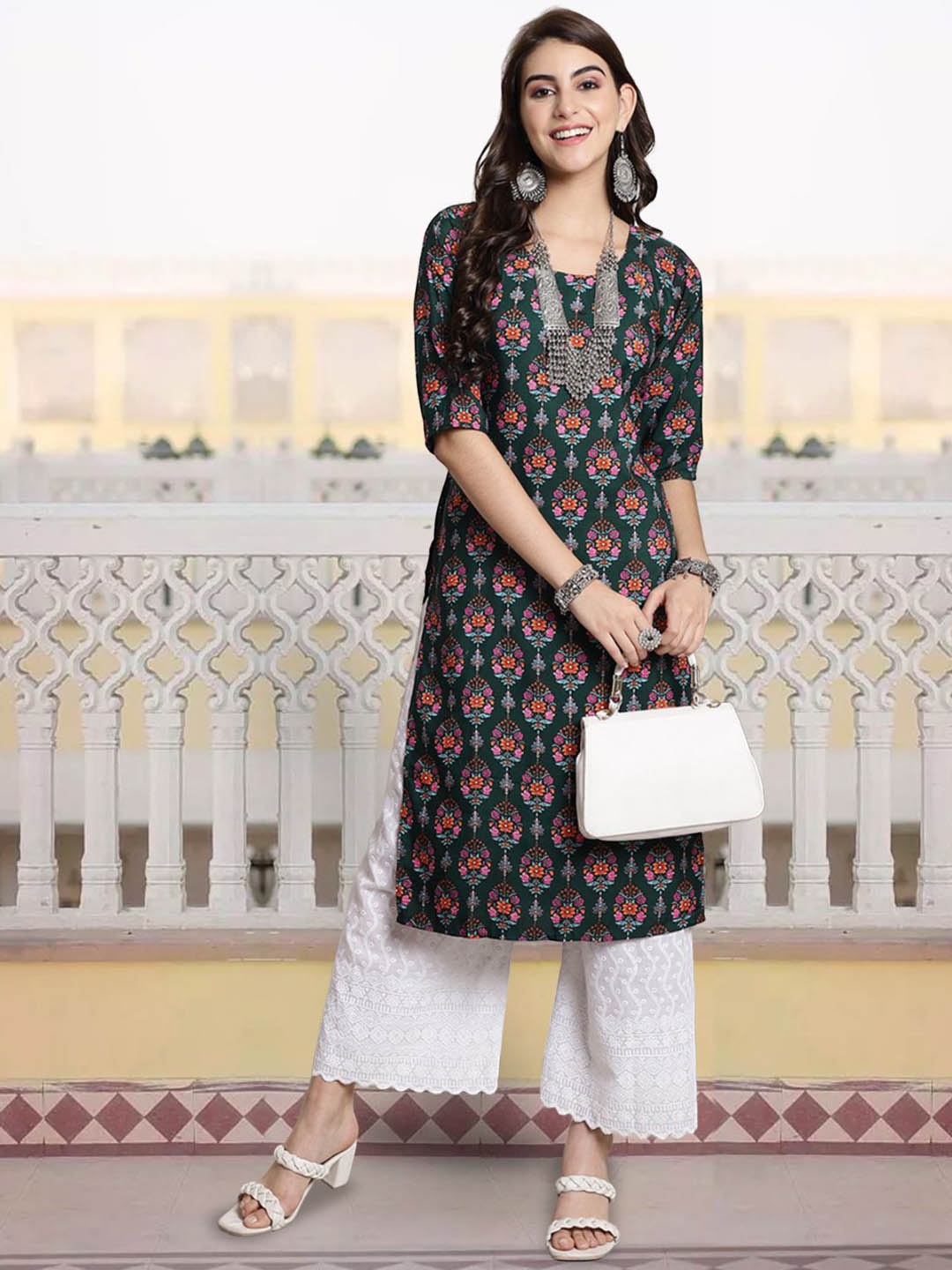 

7Threads Ethnic Motifs Printed Round Neck Crepe Straight Kurta, Green