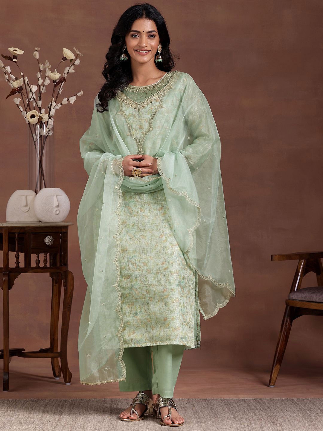 

Libas Floral Printed Thread Work Straight Kurta with Trousers & Dupatta, Green