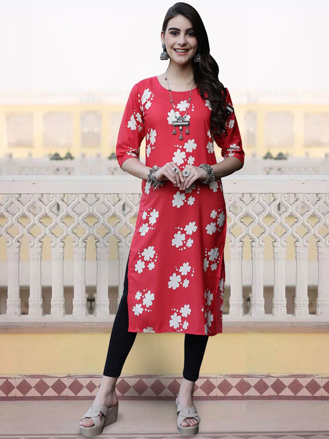 

7Threads Floral Printed Round Neck Straight Kurta, Red