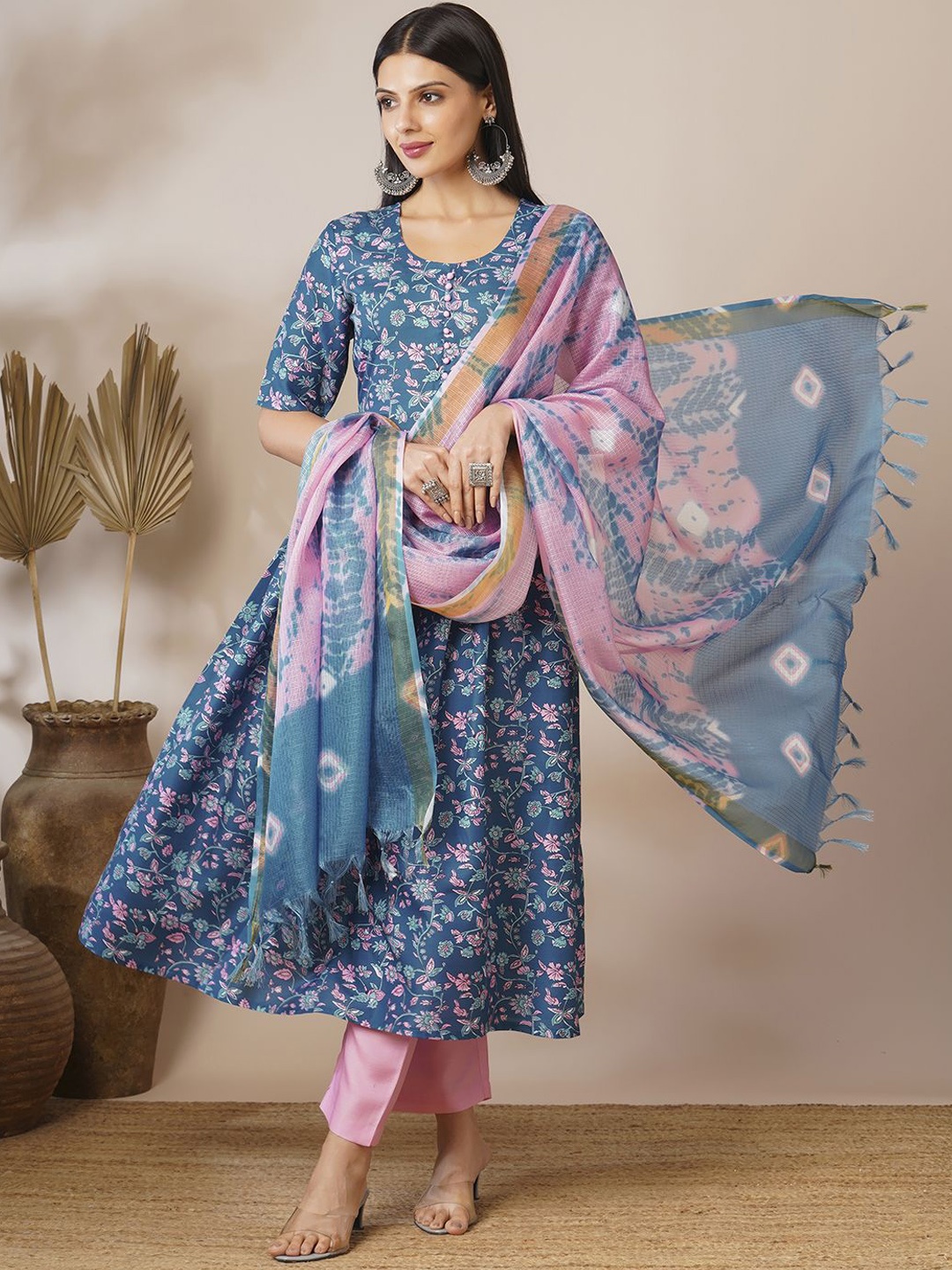 

Anni Designer Women Floral Printed Regular Kurta with Trousers & Dupatta, Blue