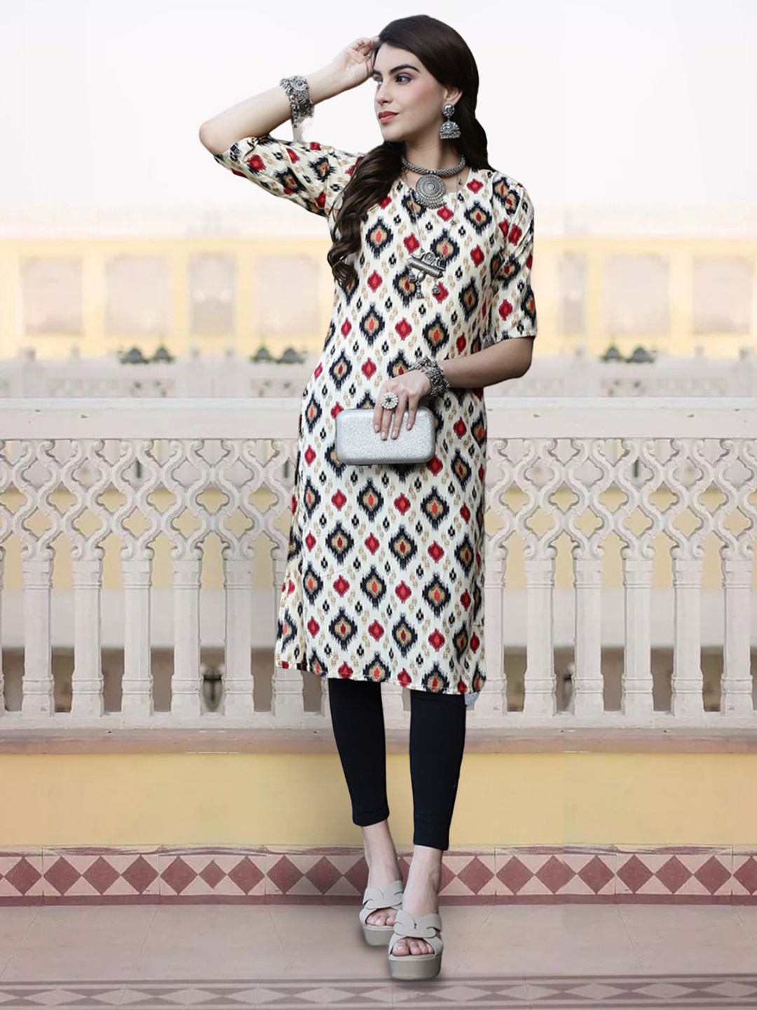 

7Threads Abstract Printed Round Neck Straight Kurta, White