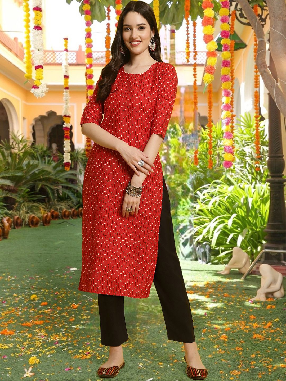 

7Threads Abstract Printed Round Neck Straight Kurta, Red