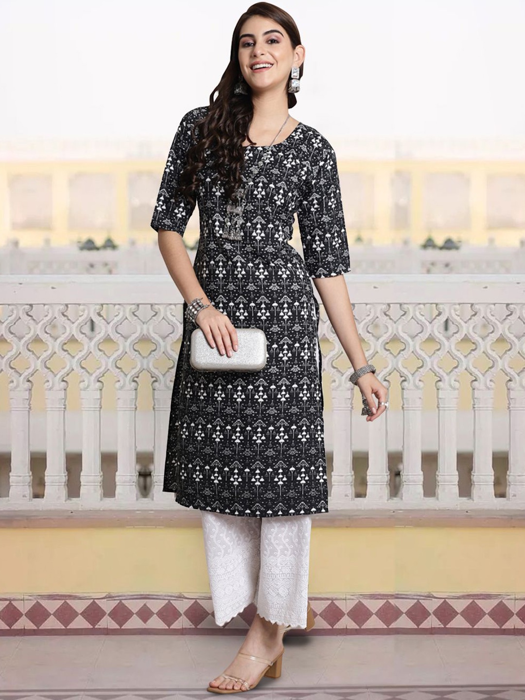 

7Threads Floral Printed Straight Kurta, Black