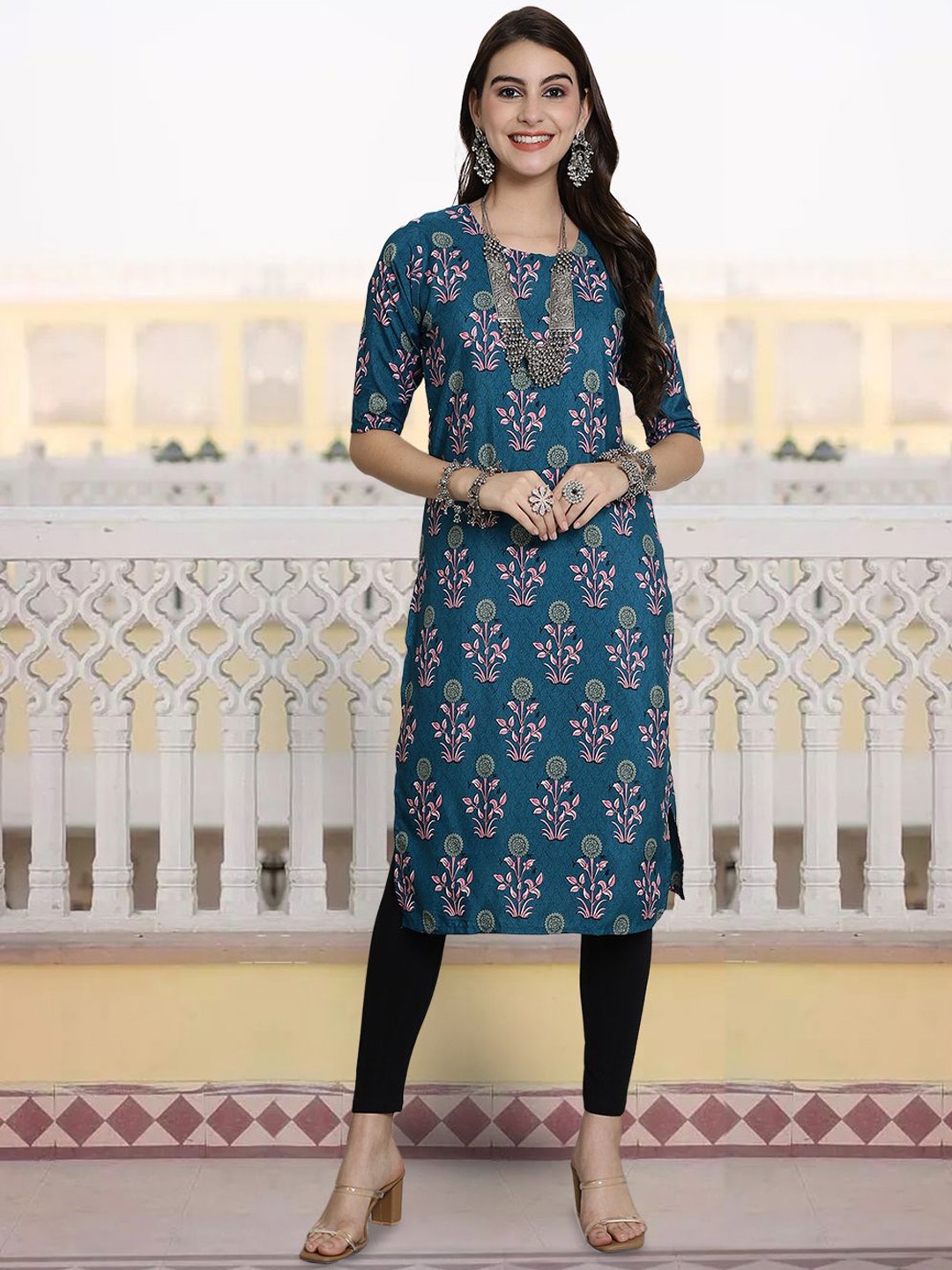 

7Threads Ethnic Motifs Printed Round Neck Crepe Straight Kurta, Blue