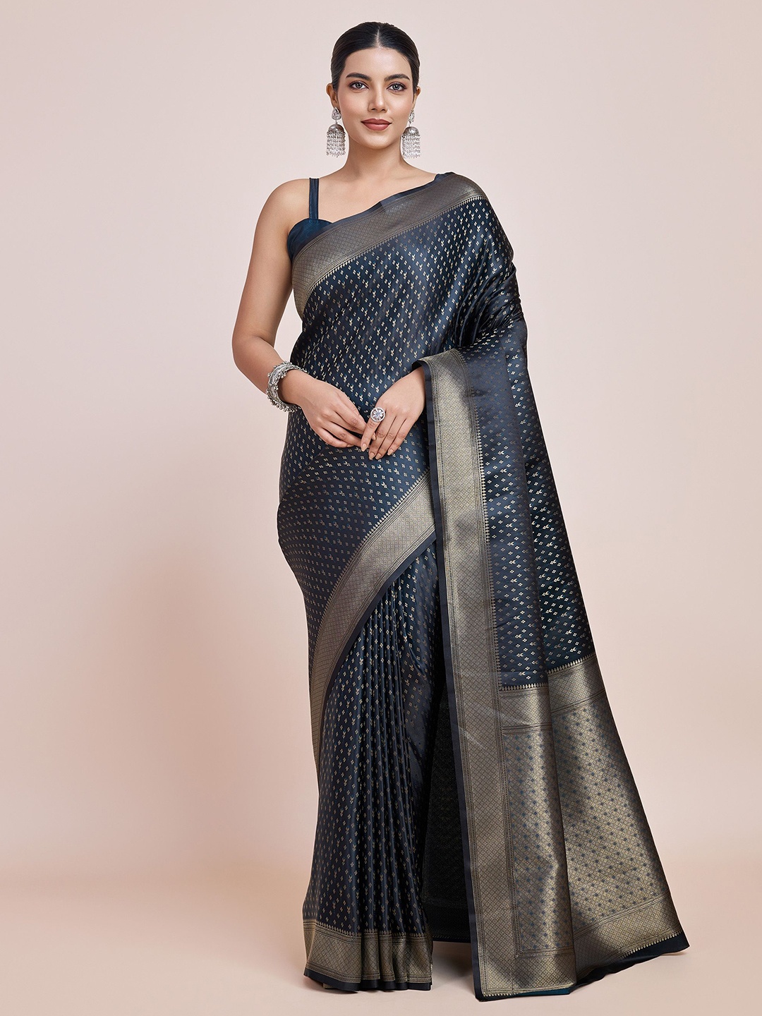 

MONJOLIKA FASHION Ethnic Motifs Banarasi saree with blouse piece, Navy blue