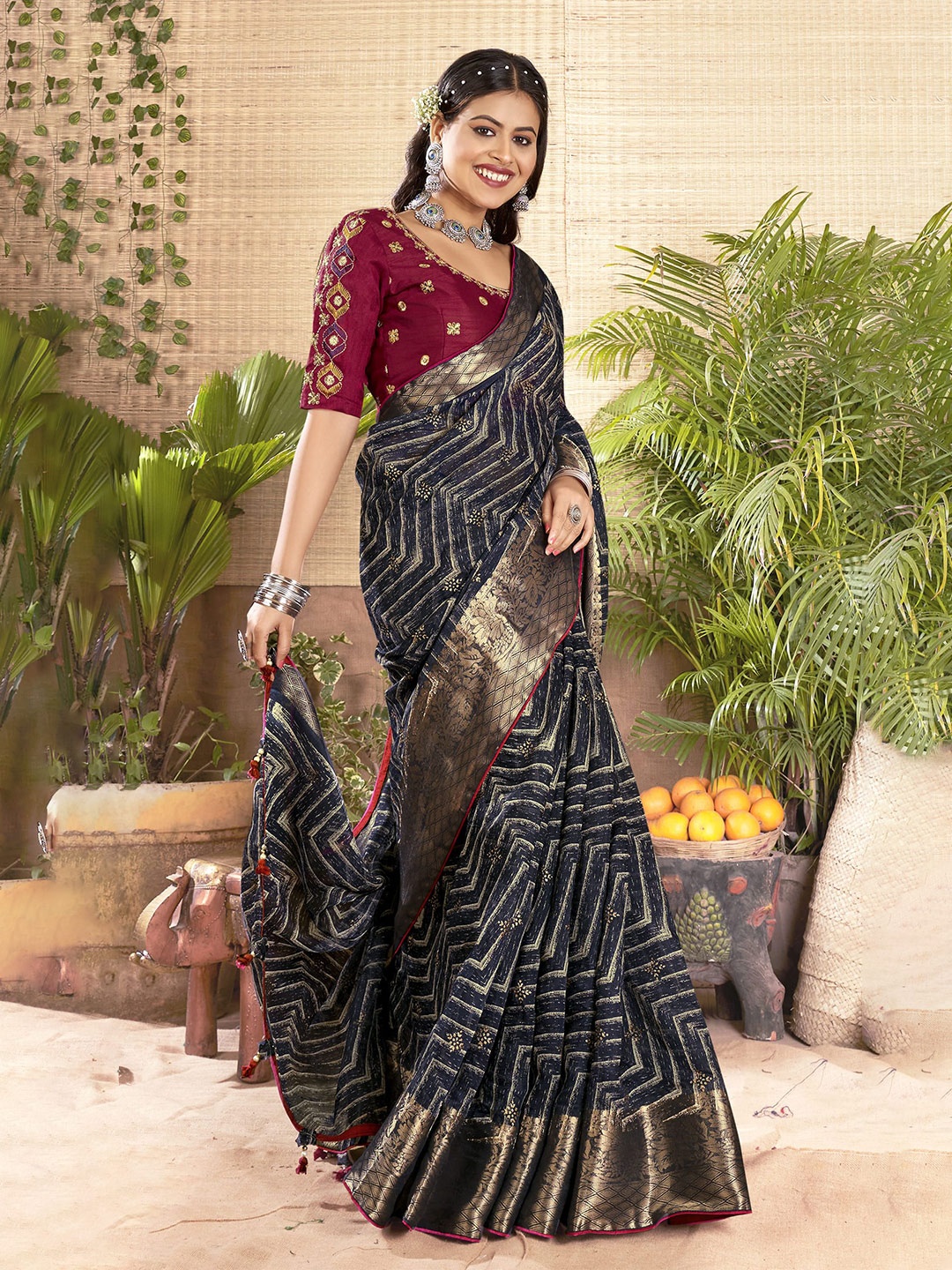 

NIRMAL CREATION Zari Pure Silk Saree, Black