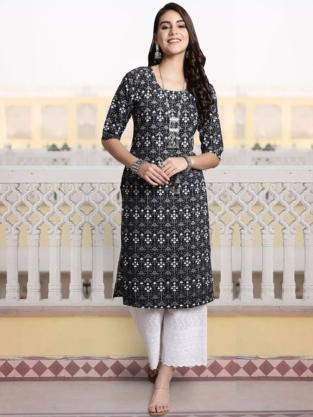 

7Threads Floral Printed Round Neck Straight Kurta, Black