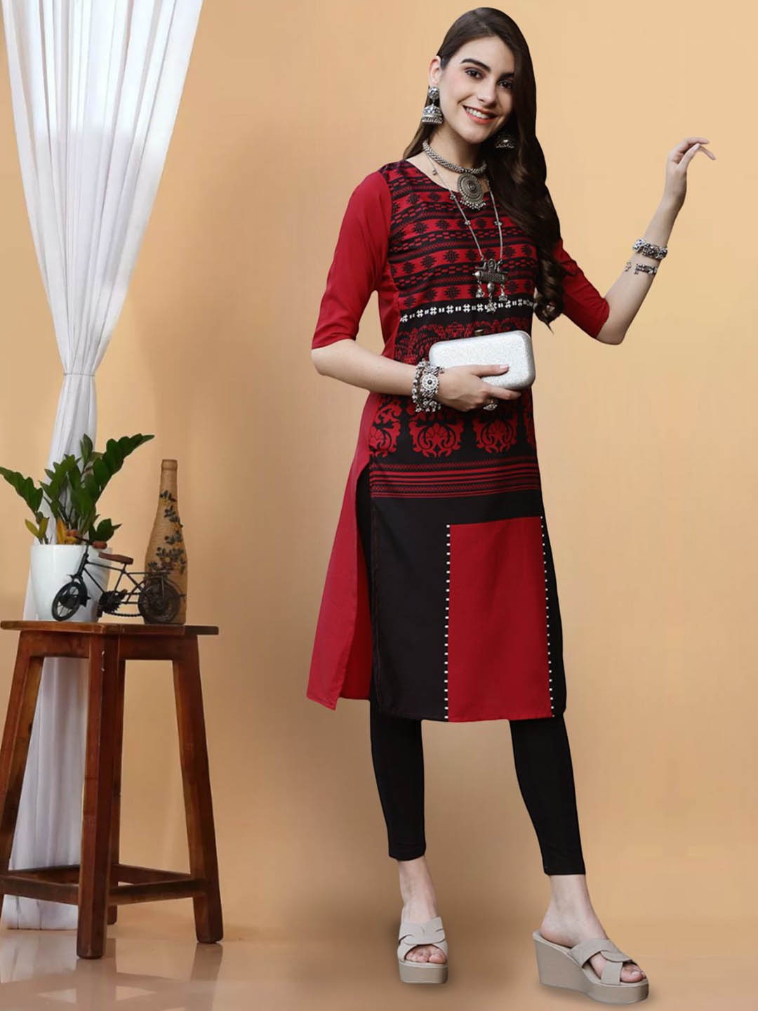 

7Threads Floral Printed Crepe Straight Kurta, Red